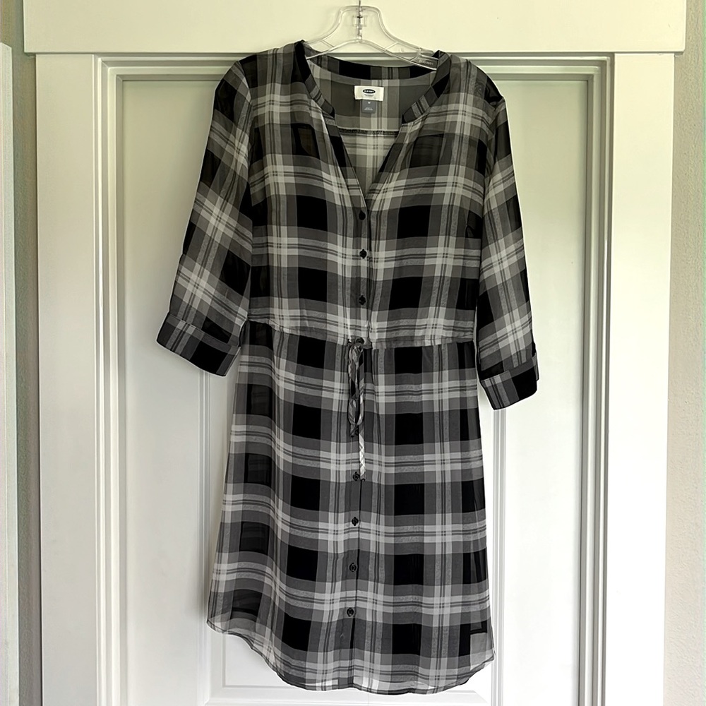 New without tags, black and gray cute old navy dress!